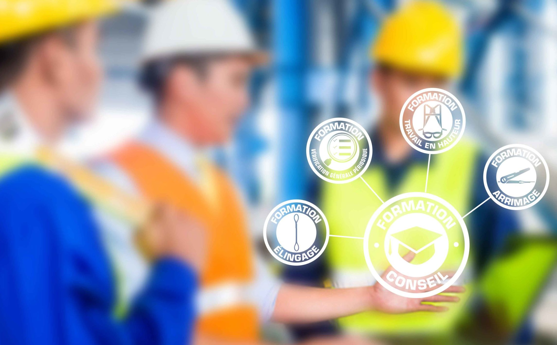 5 training pictograms in the foreground at the bottom right with 3 construction workers in the blurred background